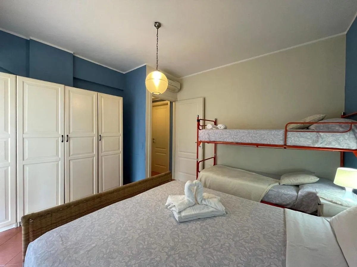 Appartement 50 Metri Dal Mare - Free Parking E A/C à Pietra Ligure Italie