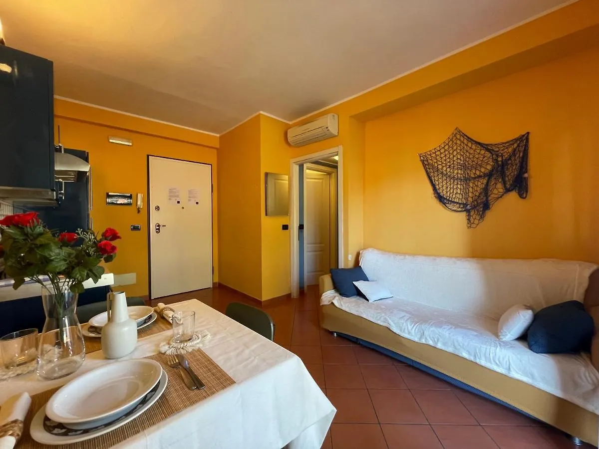 Appartement 50 Metri Dal Mare - Free Parking E A/C à Pietra Ligure