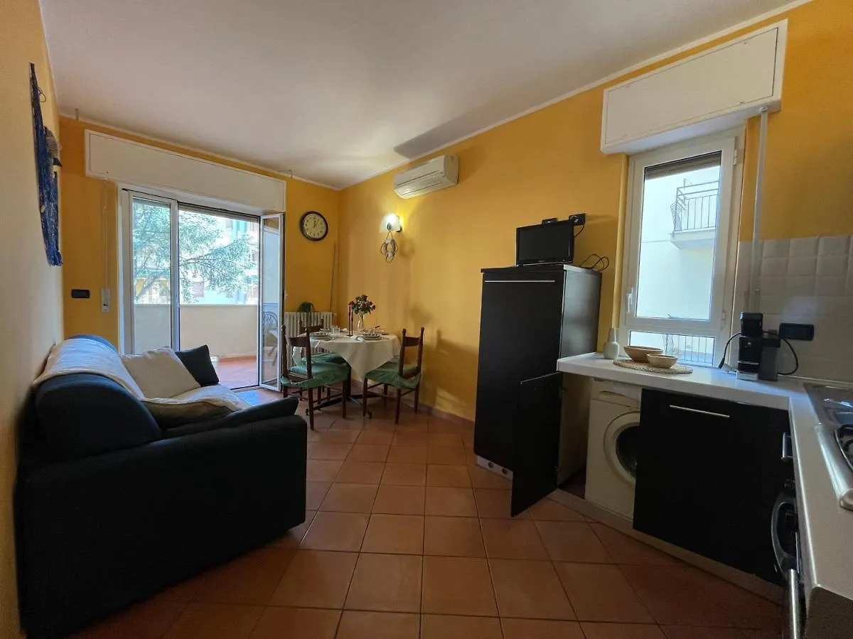 Appartement 50 Metri Dal Mare - Free Parking E A/C à Pietra Ligure 0*,