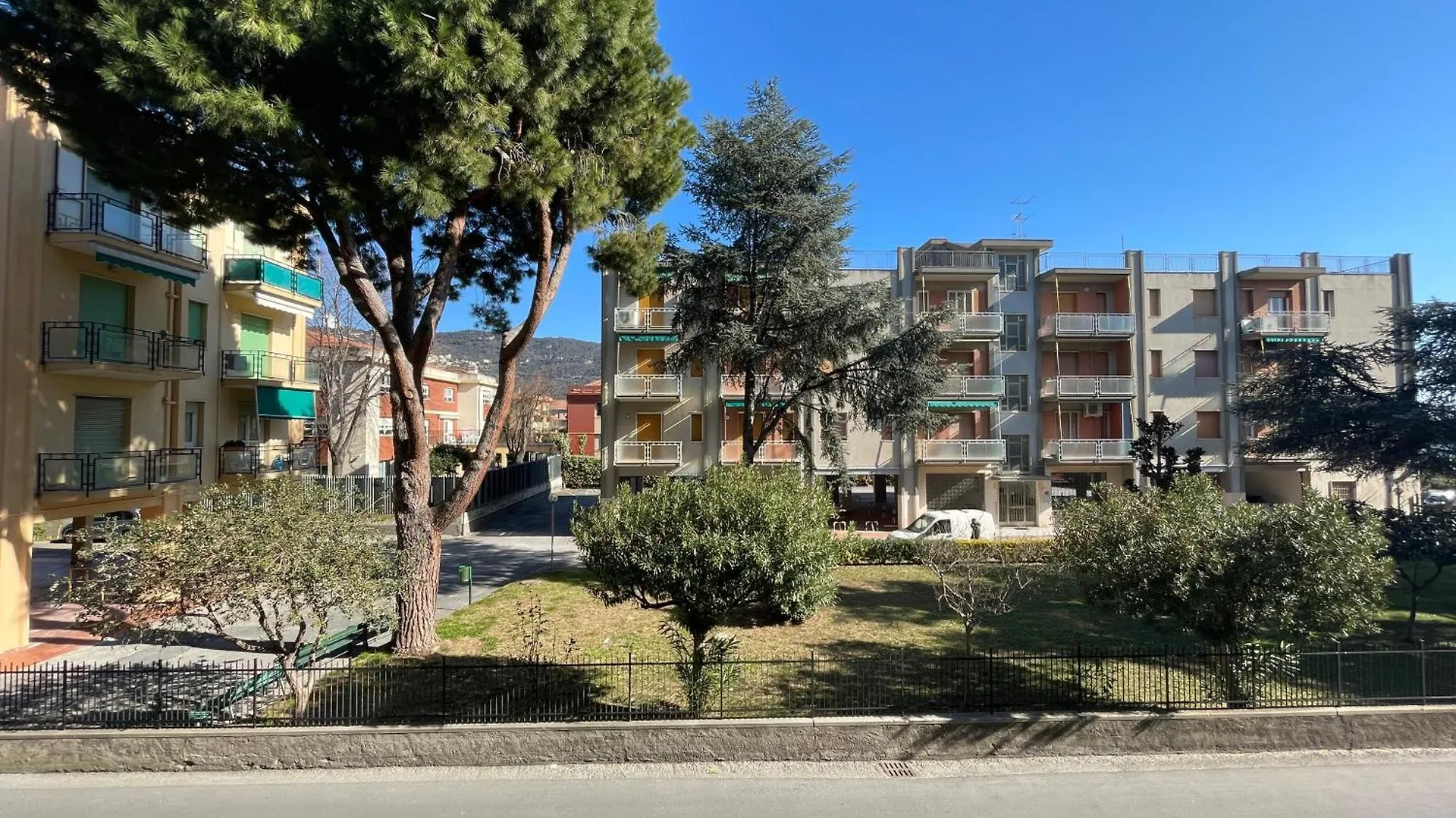 Appartement 50 Metri Dal Mare - Free Parking E A/C à Pietra Ligure