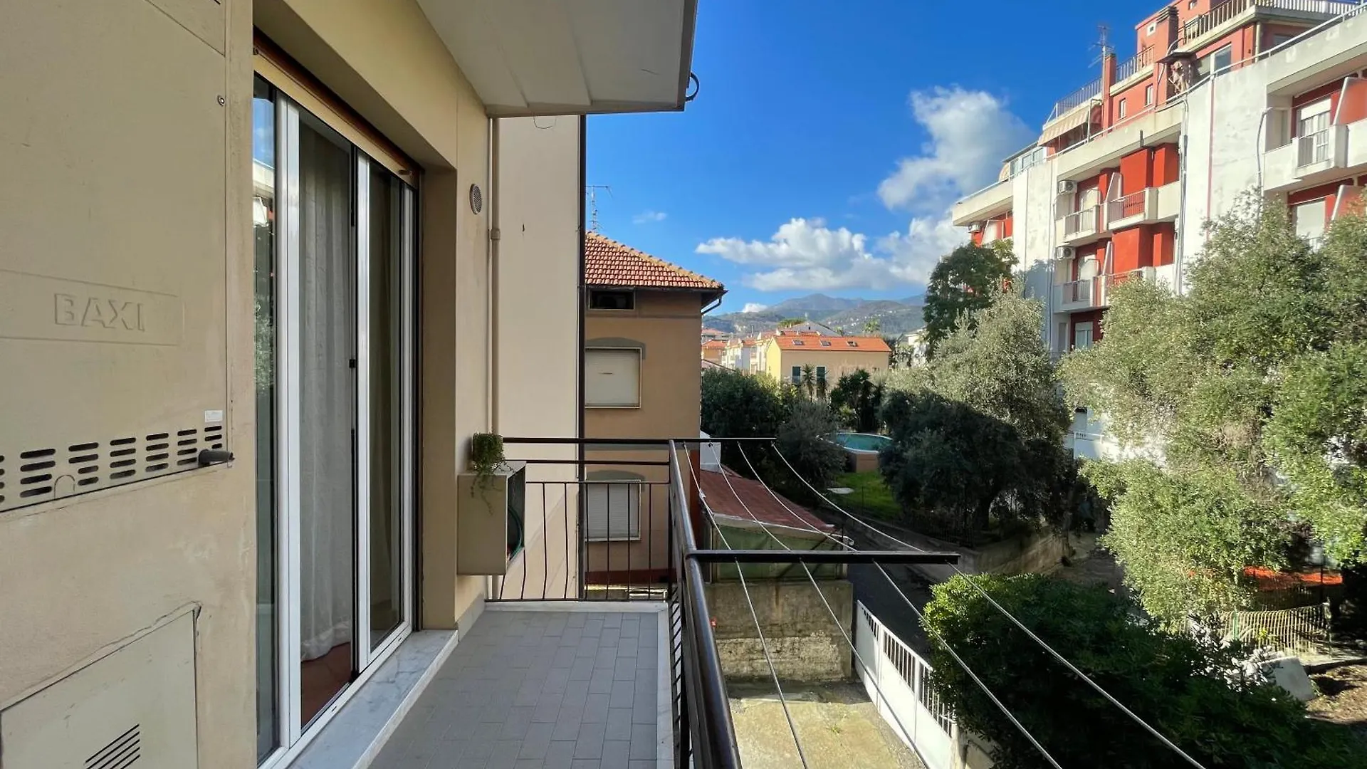 Appartement 50 Metri Dal Mare - Free Parking E A/C à Pietra Ligure Italie