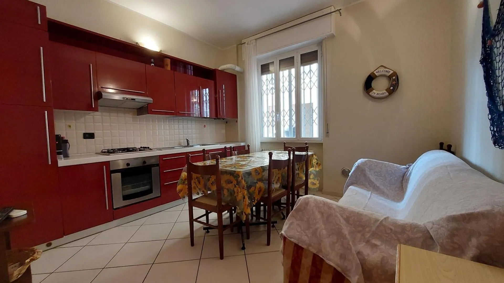 Appartement 50 Metri Dal Mare - Free Parking E A/C à Pietra Ligure 0*,  Italie