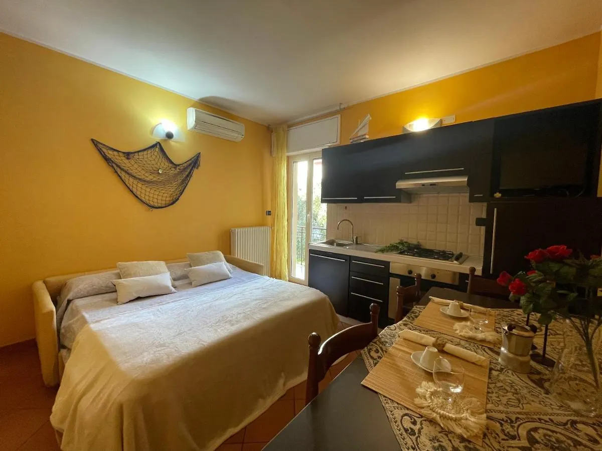 50 Metri Dal Mare - Free Parking E A/C Apartment Pietra Ligure