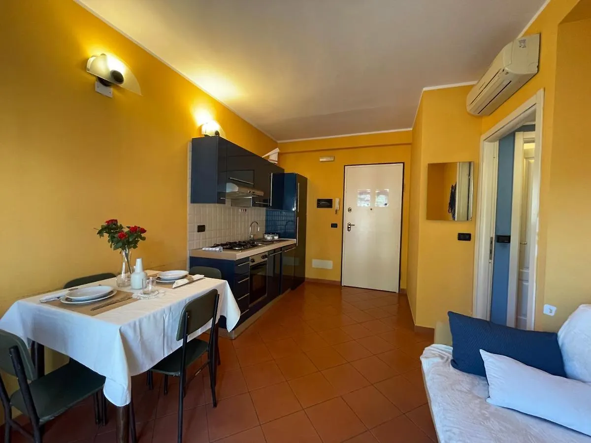 50 Metri Dal Mare - Free Parking E A/C Apartment Pietra Ligure 0*,  Italy
