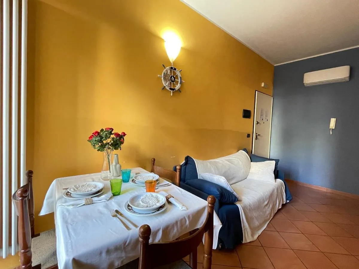 50 Metri Dal Mare - Free Parking E A/C Apartment Pietra Ligure Italy