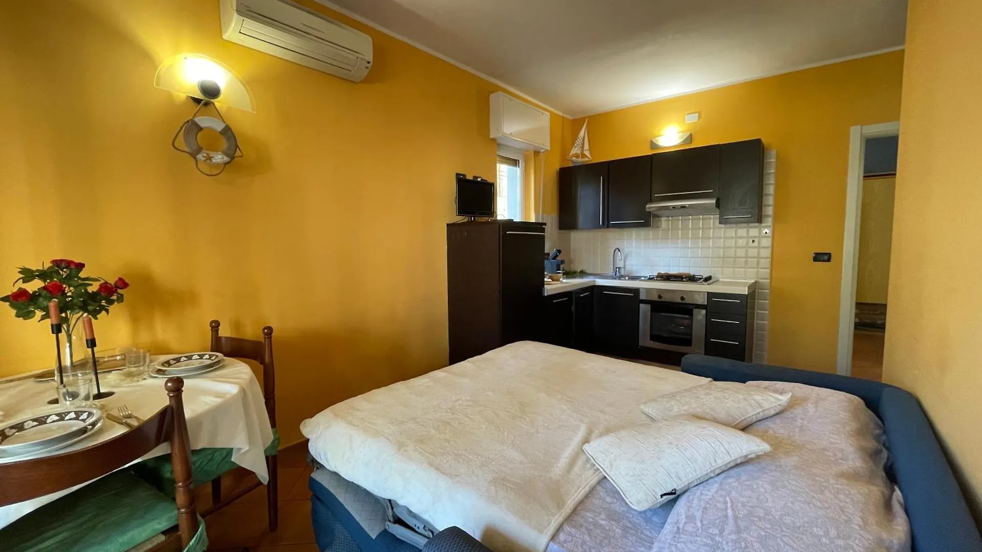 50 Metri Dal Mare - Free Parking E A/C Apartment Pietra Ligure