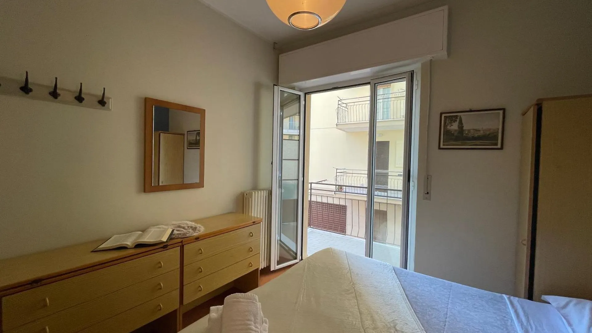 50 Metri Dal Mare - Free Parking E A/C Apartment Pietra Ligure