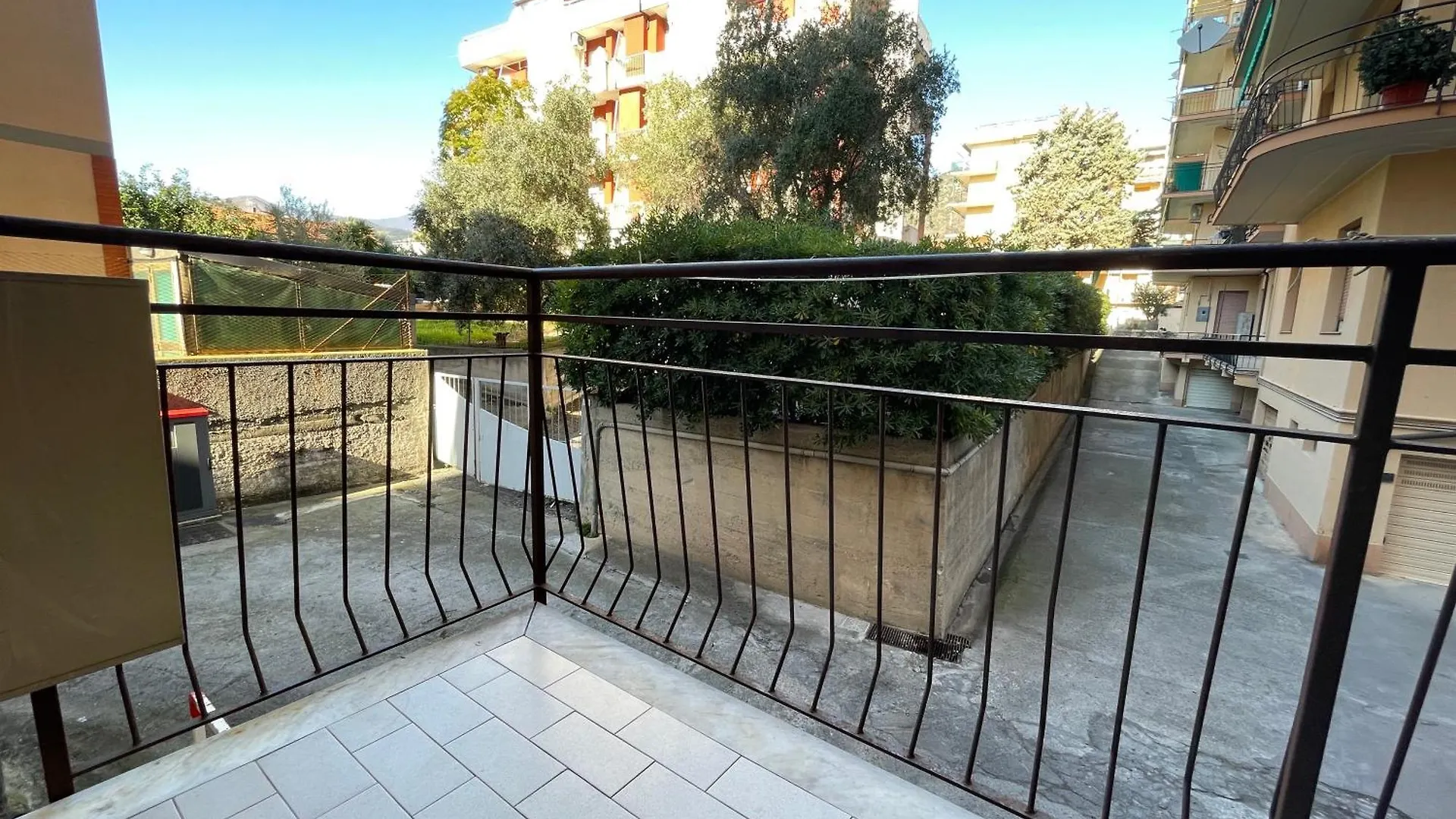 50 Metri Dal Mare - Free Parking E A/C Apartment Pietra Ligure Italy